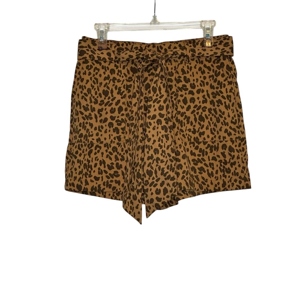 A new day animal print belted shorts size Medium